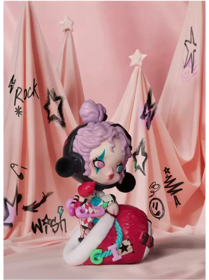 SKULLPANDA The Stocking Surprise Figure SKULLPANDA The Stocking Surprise Figure