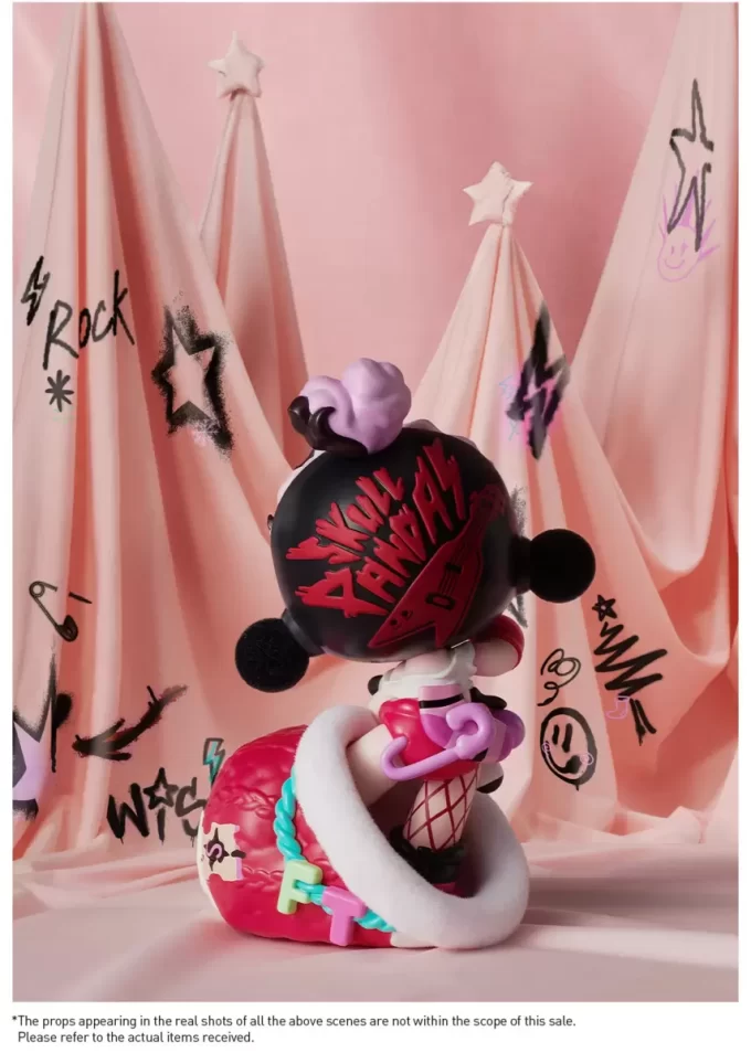 SKULLPANDA The Stocking Surprise Figure SKULLPANDA The Stocking Surprise Figure
