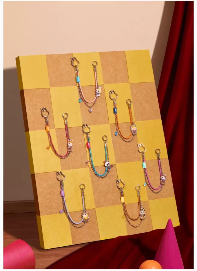 THE MONSTERS Let’s Checkmate Series-Pendant Blind Box